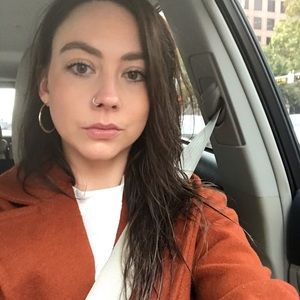 Meet your Posher, Cassandra